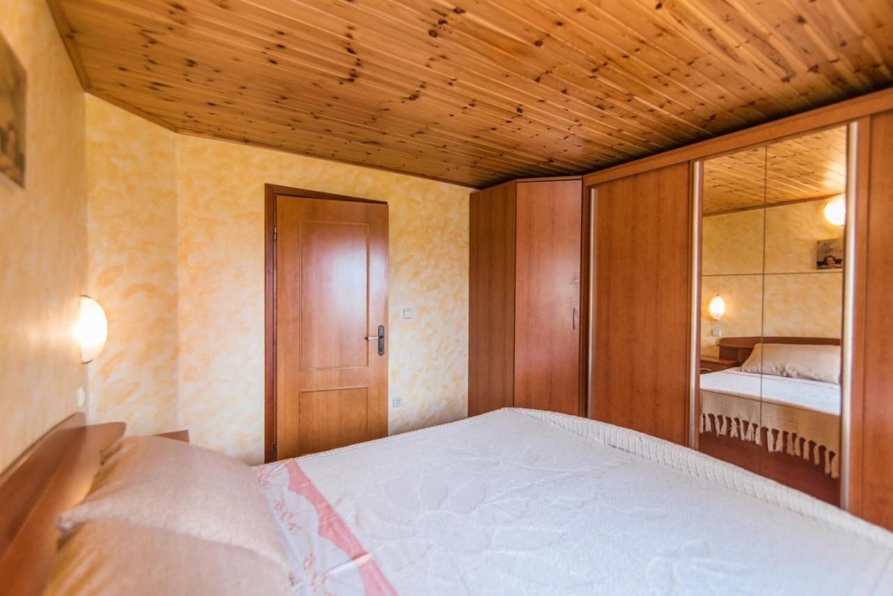 Apartment Nilda Valdi Sabadin Eksteriør bilde